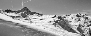 Les maisons enneig&eacute;es au printemps