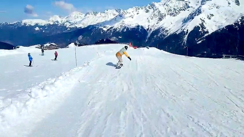 Une bonne journ&eacute;e ride au soleil entre skipasseurs 🤙