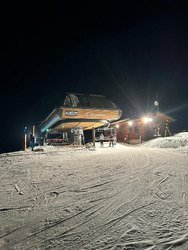 Nocturne sur grattons et neige dure