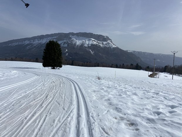 Neige pas mal en fond et variable en alpin