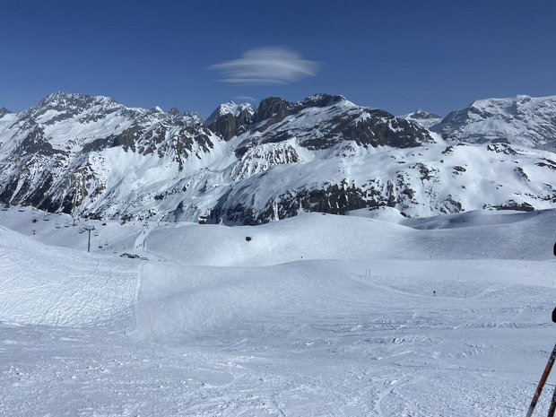 Neige (trop) dure malgr&eacute; un beau soleil