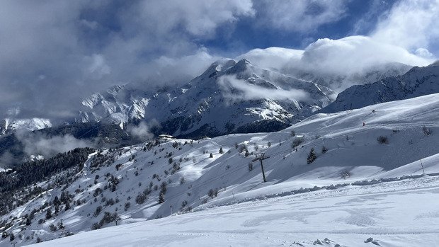 Peuf + soleil puis lourde + mer de nuages, c'est vari&eacute; !