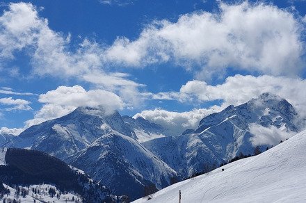 Une fois n'est pas coutume, un peu de pistes 😃😎