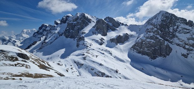 &Ccedil;a bastonne &agrave; Bostan 