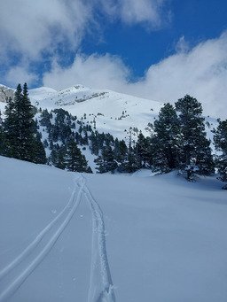 Cache cache avec les nuages
