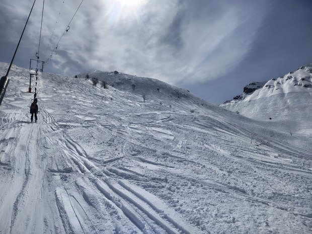 Neige fra&icirc;che de fin de saison et grand plaisir dans le Grand Massif 