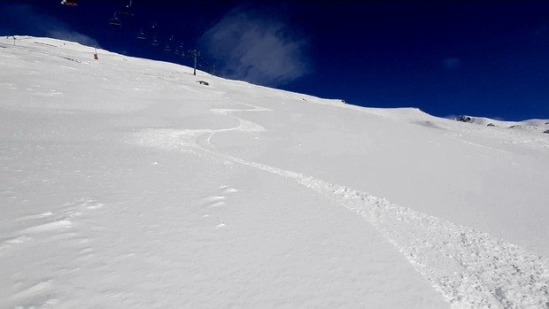 Le bonheur de rider le saupoudrage de fra&icirc;che !