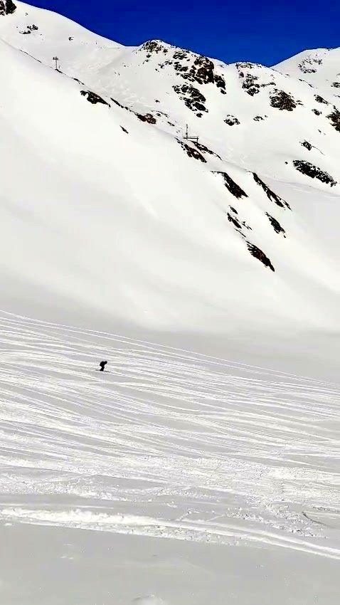 Le bonheur de rider le saupoudrage de fra&icirc;che !