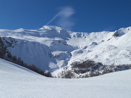 But eolien aux Lauzes Rousses