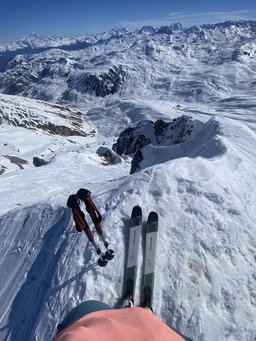 Premi&egrave;res traces en face SE du Grand Perron 