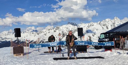 D&eacute;part &agrave; l'ouverture, coucher de soleil &agrave; la fermeture.. 
