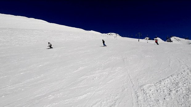 En altitude &agrave; 3000, la glisse bonheur !