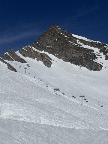 (Surfing) Snowboarding day 🏄🏻&zwj;♂️