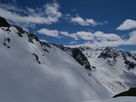 Fine poudre, grosse moquette et PGHM