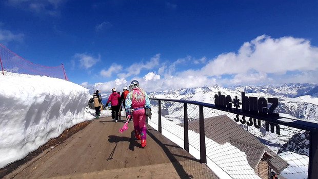 Sessions glisses printemps dans un paysage grandiose !