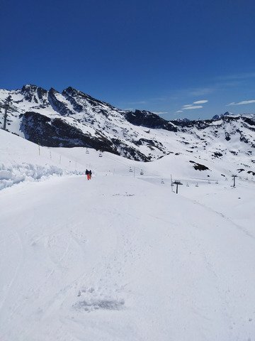 un peu plus frais , mais toujours ciel bleu
