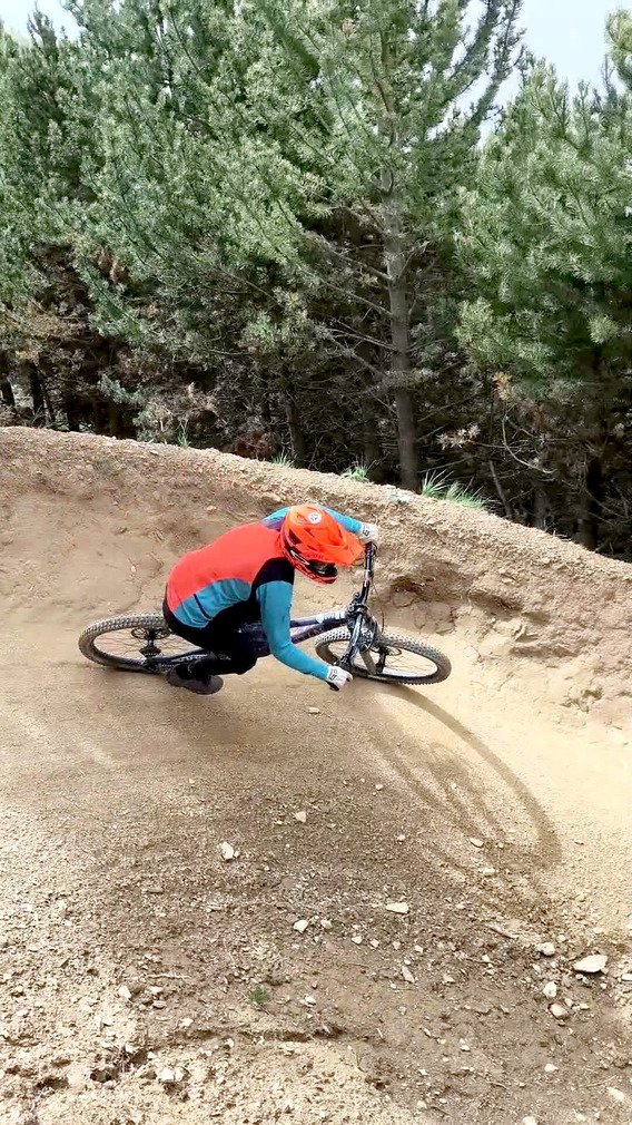 DH aux 2 Alpes 
