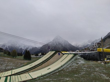 0 degr&eacute;, skis aux pieds, slip mouill&eacute; 