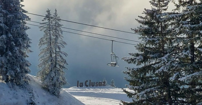 L'aiguille entre brouillard et flocons