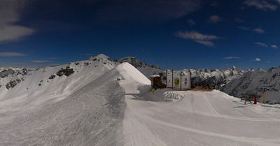 Walking on the moon #SerreChevalier