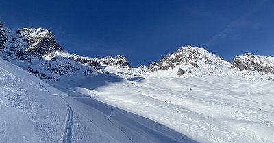 Ma il cielo e sempre piu blu