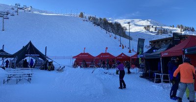 Apr&egrave;s la temp&ecirc;te vient la poudre
