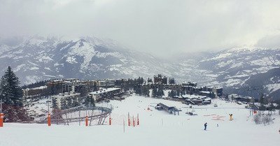 Un (Pra) Loup cach&eacute; entre nuages et &eacute;claircies