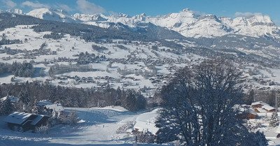 Ski dans une carte postale &agrave; Saint-Gervais et Meg&egrave;ve 