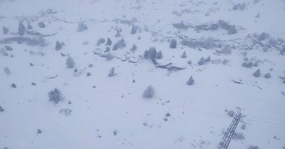 il neige! mais &ccedil;a reste d&eacute;gueu....