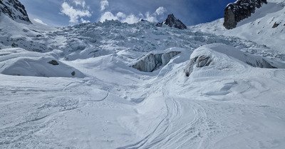La vall&eacute;e blanche, noir de monde 