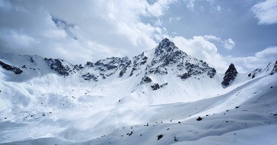 Mitig&eacute; et collant ! 