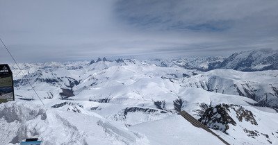 Tr&egrave;s bien au dessus de 2100