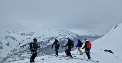 Jour 2, la poudreuse se rapproche, le soleil s'&eacute;loigne 