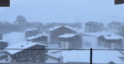 Premier jour, blanc dessus dessous