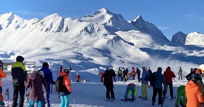 Meringues et poudreuse &agrave; volont&eacute; au d&eacute;part du Fornet