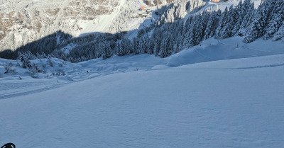 Rock and snow. Gavage sur le haut.