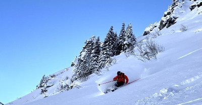 Un d&eacute;but de Rock On fumant et poudreux