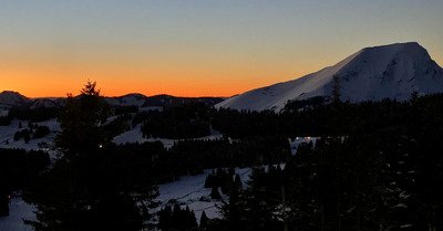 Avo, m&eacute;tro, powpow, rando, boulot, dodo.