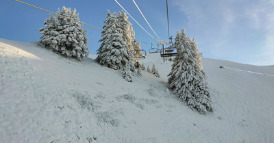 Beau temps neige dure et de la pow tout en haut 