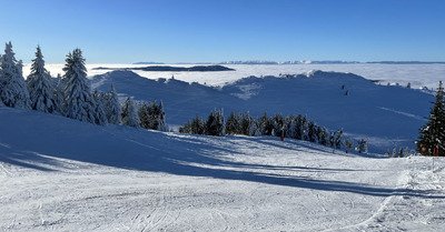 Hab&egrave;re Poche - Hirmentaz: ciel d&eacute;gag&eacute; et bonne neige en haut 