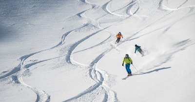 Beau temps, belle neige, et bonne compagnie au backside Mont-Fort