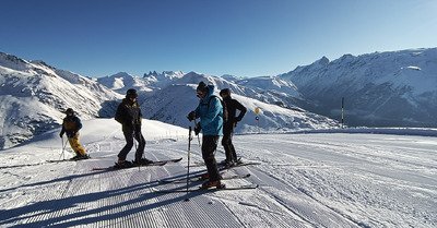 Le vent  travaill&eacute; le manteau 