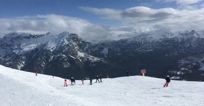 Chez nous, ciel bleu 