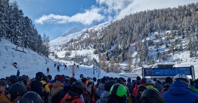 S&ouml;lden... de la neige fra&icirc;che, du monde, du monde et encore du monde..