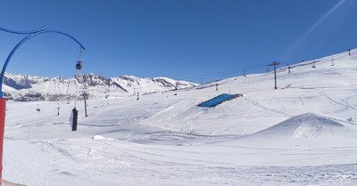 Le beau temps attire les skieurs 