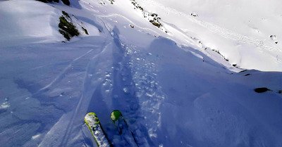 Neige d'hiver pos&eacute;e fin mars, c'est trop formidable  !!! 👍😍