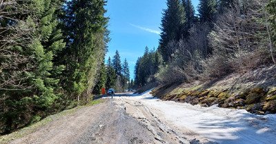 Fermeture dans la coffi&eacute;e et l'herbe ... mais bonne glisse quand m&ecirc;me.