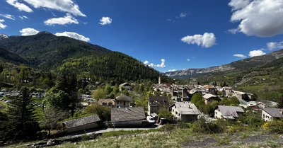 Petit village pour grande flamme