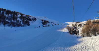 Piste dam&eacute;es, poudre cro&ucirc;t&eacute;e