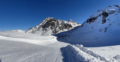 plus froid en altitude, une foule tr&egrave;s irr&eacute;guli&egrave;rement r&eacute;partie